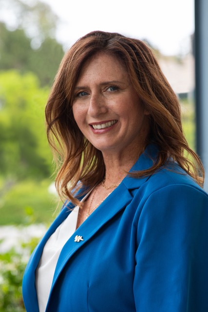 Dr.KelliSharp-1-byEmilyZheng